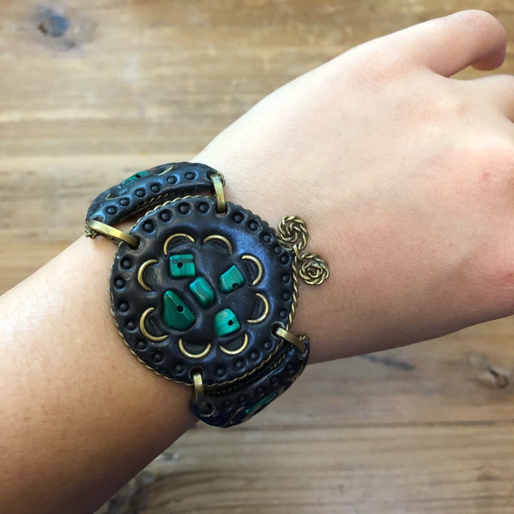 Western cuff